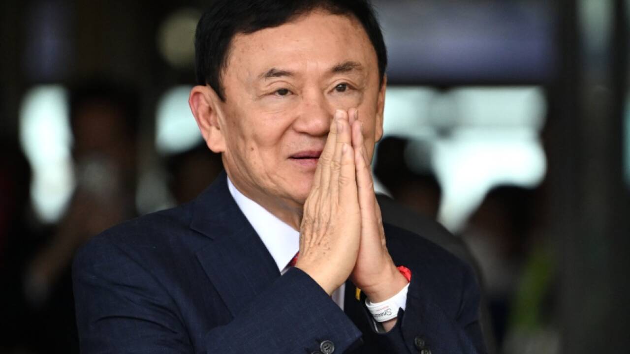 Thaksin legte sich mit den mächtigen königstreuen Kräften Thailands an 