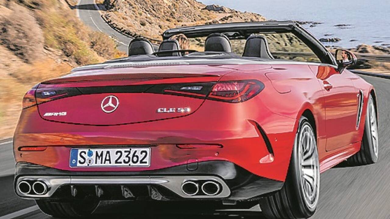 ...sowie das Mercedes-Benz CLE Cabrio. 