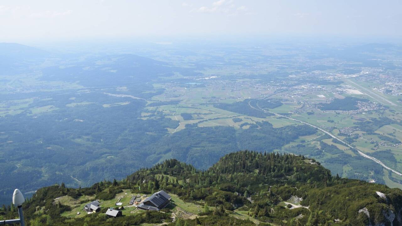 Das Zeppezauerhaus am Untersberg: Teile der Hütte sind in die Jahre gekommen. Jetzt wird saniert. 