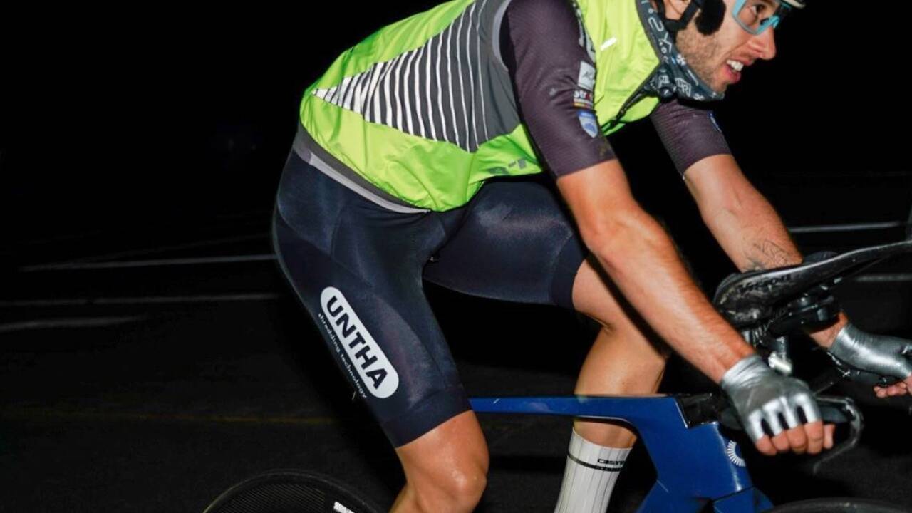 Einmal durch den nordamerikanischen Kontinent: Dominik Meierhofer aus Kuchl kam in der Nacht auf Freitag beim Race Across America ins Ziel. 