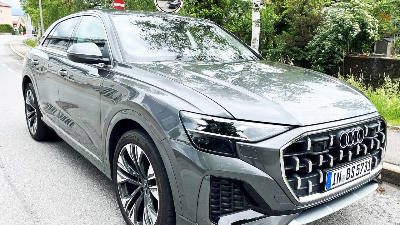 Die Neuauflage des Audi Q8 ist im Straßenverkehr nicht leicht zu übersehen.  
