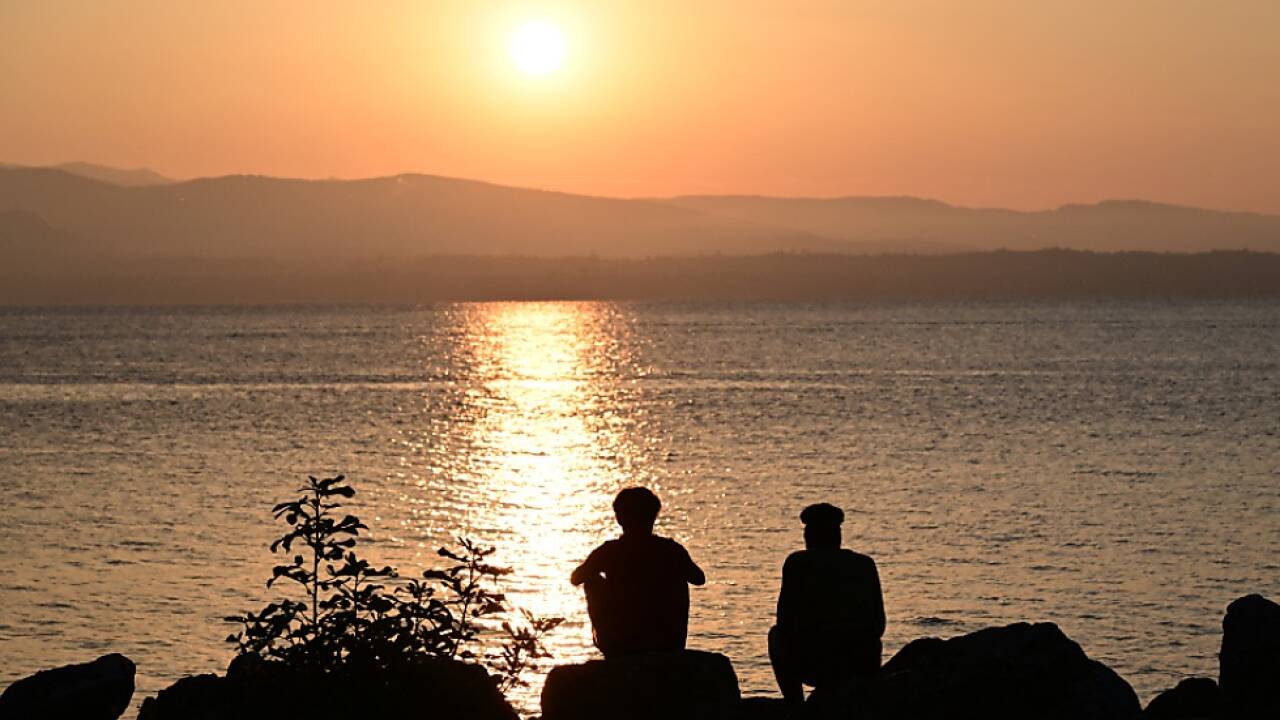 Blick auf den Gardasee von der Halbinsel Sirmione aus 