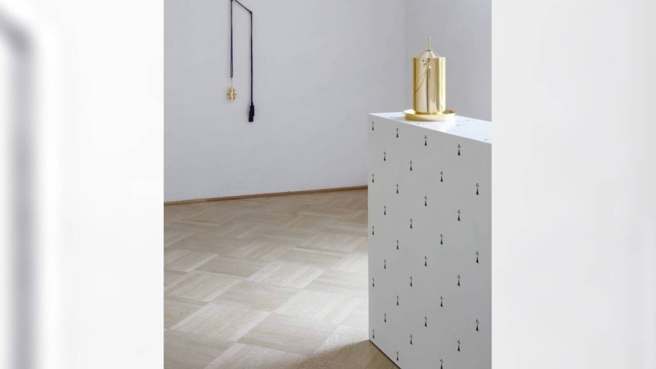 Bilder zu Eva Grubingers Ausstellung „Pagans & Peacocks“. 