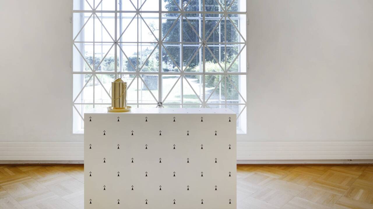 Bilder zu Eva Grubingers Ausstellung „Pagans & Peacocks“. 