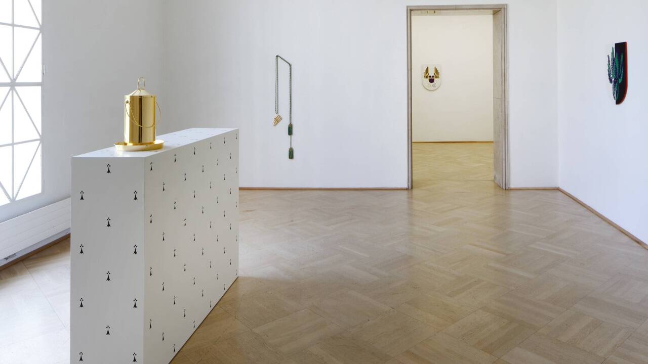 Bilder zu Eva Grubingers Ausstellung „Pagans & Peacocks“. 