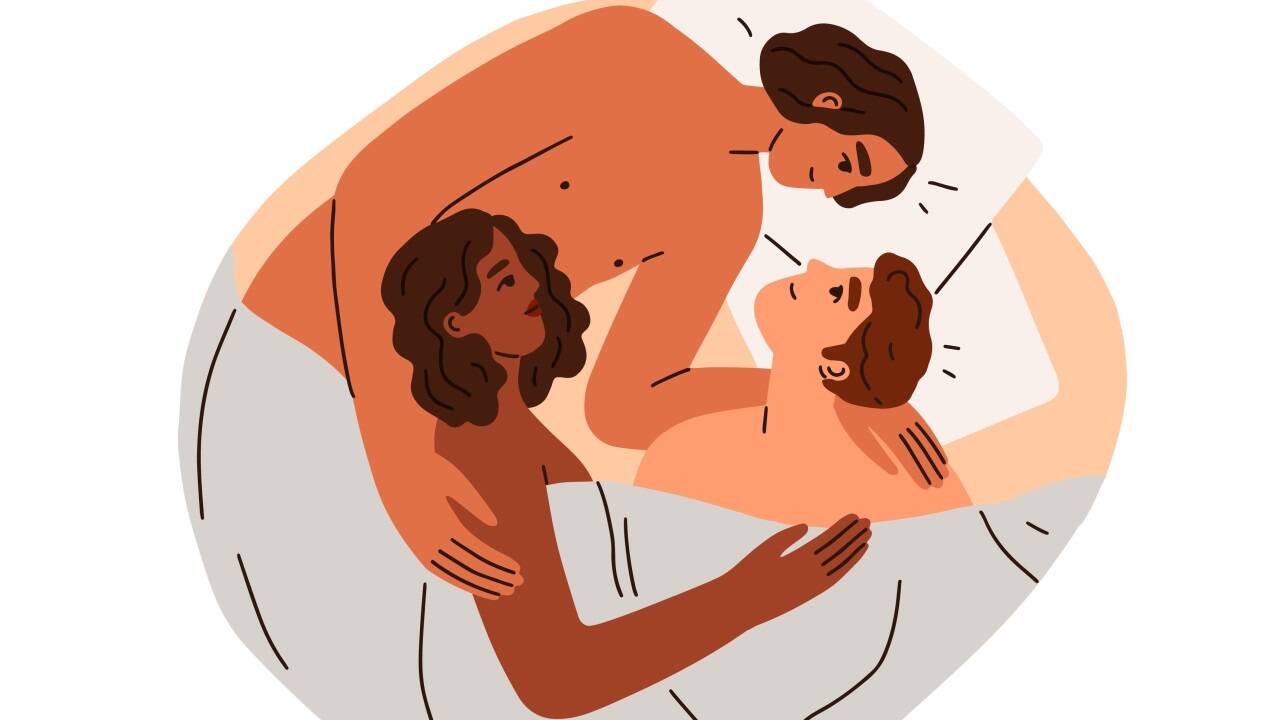 Es gibt viele Möglichkeiten, nicht-monogam, aber trotzdem in einer festen und vertrauensvollen Beziehung zu leben. Es gibt viele Möglichkeiten, nicht-monogam, aber trotzdem in einer festen und vertrauensvollen Beziehung zu leben.