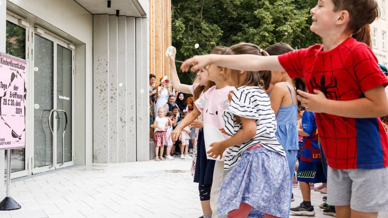 Bilder aus dem Kinderkunstlabor St. Pölten 