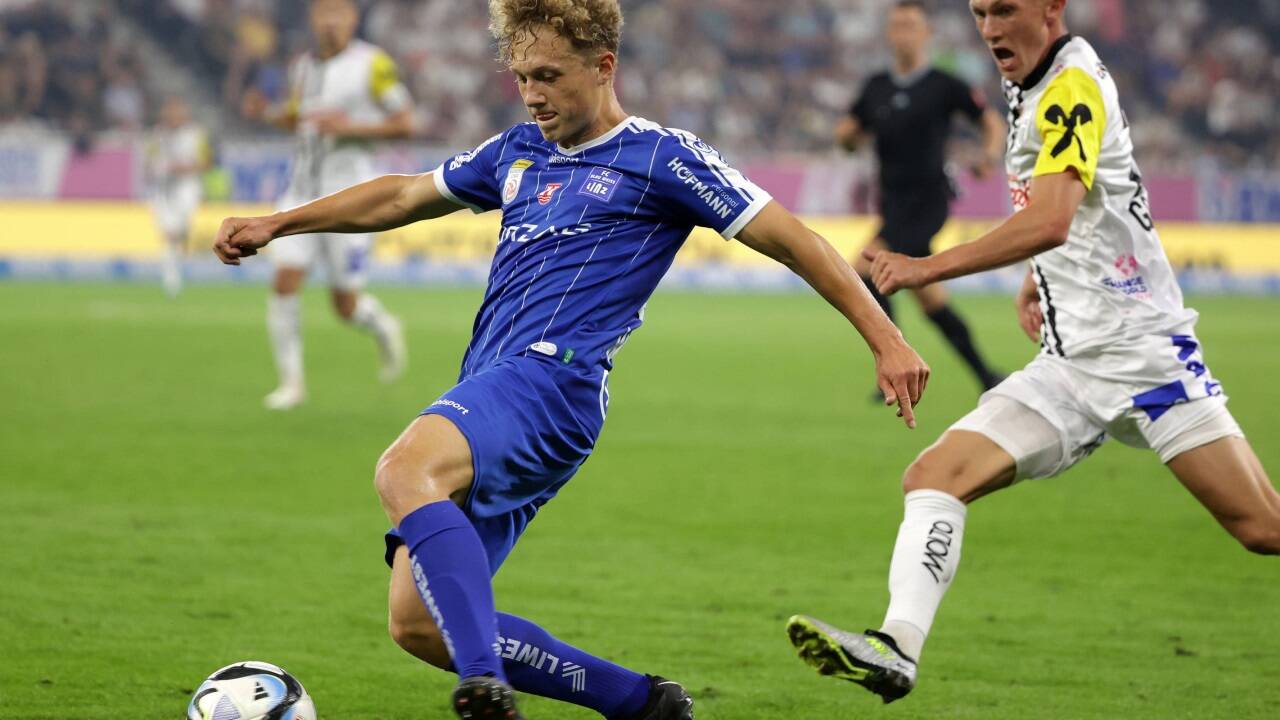 Fabian Windhager (l.) verlässt den Bundesligisten Blau-Weiß Linz.  