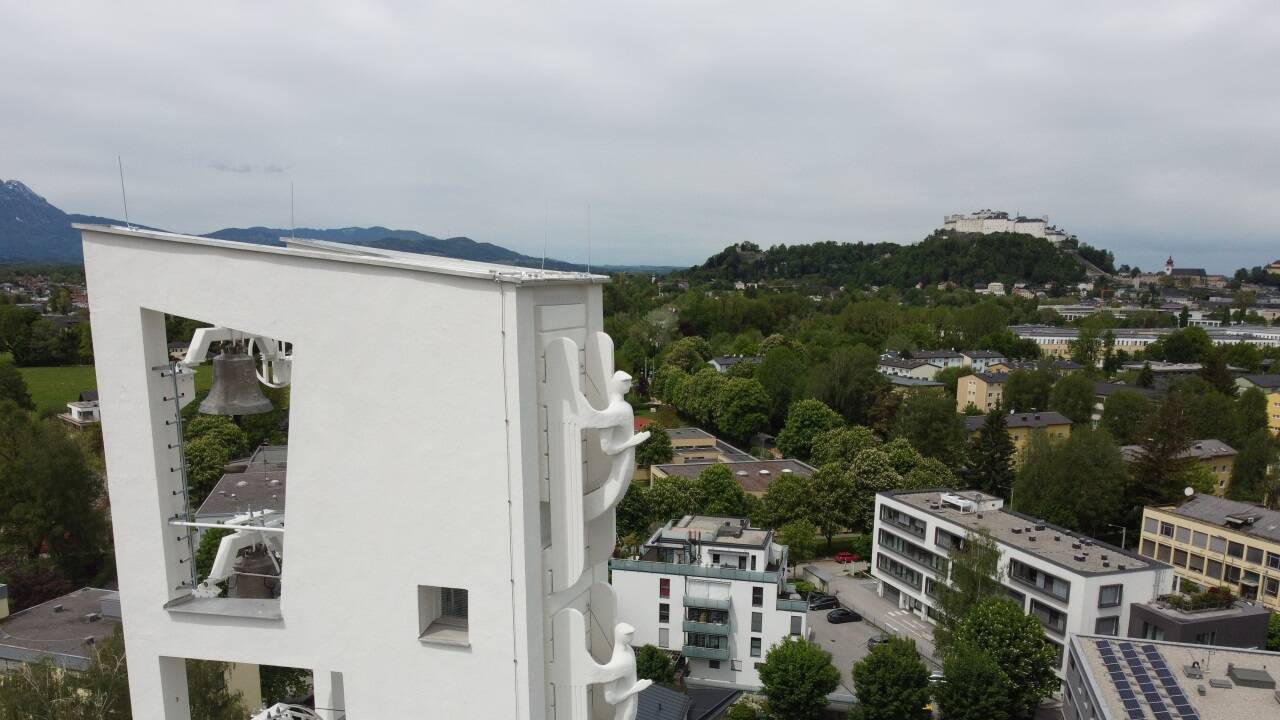 Ein Anrainer der Pfarre Herrnau (im Bild der Kirchturm) klagte auf Unterlassung. Ein Anrainer der Pfarre Herrnau (im Bild der Kirchturm) klagte auf Unterlassung.