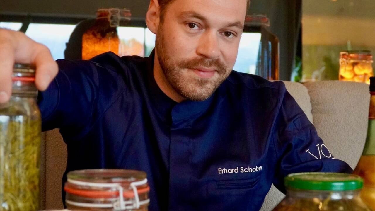 Küchenchef ist der 33-jährige Erhard Schober.  