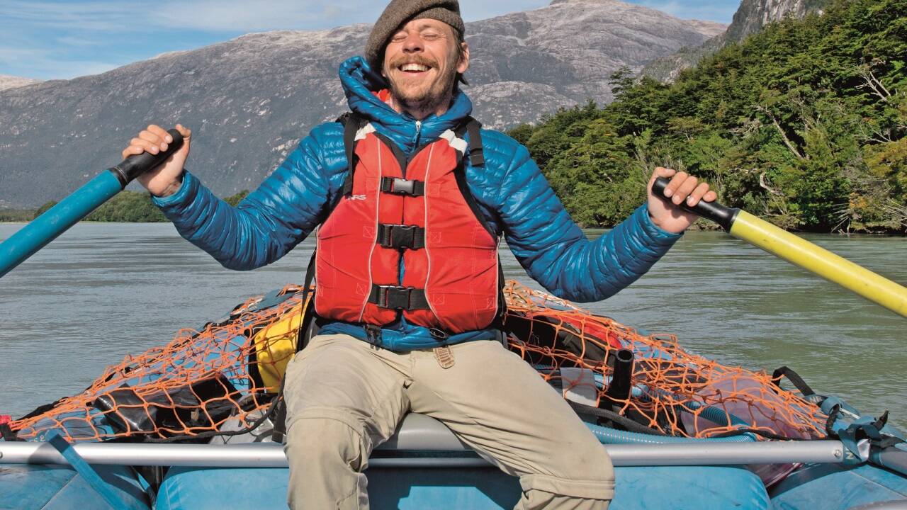 Gregor Sieböck hat die Welt erkundet, zu Fuß, früher mit dem Flugzeug, mit dem Frachtschiff und mit dem Kanu. Und er lernt bei jeder Reise noch immer dazu. 