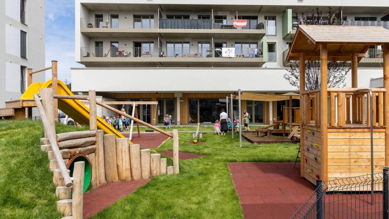 Der Neubau befindet sich an der Windhager-Straße. 