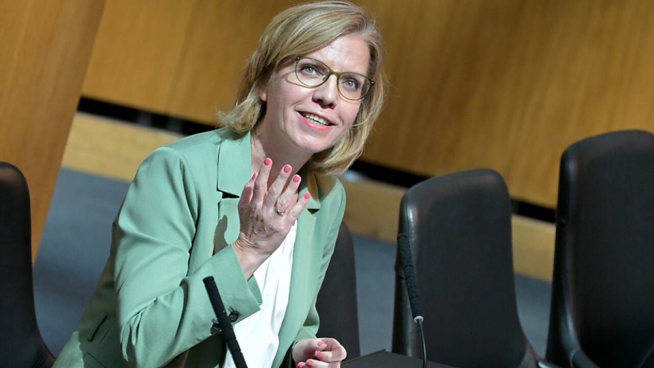 Gewessler verteidigte ihre Entscheidung 