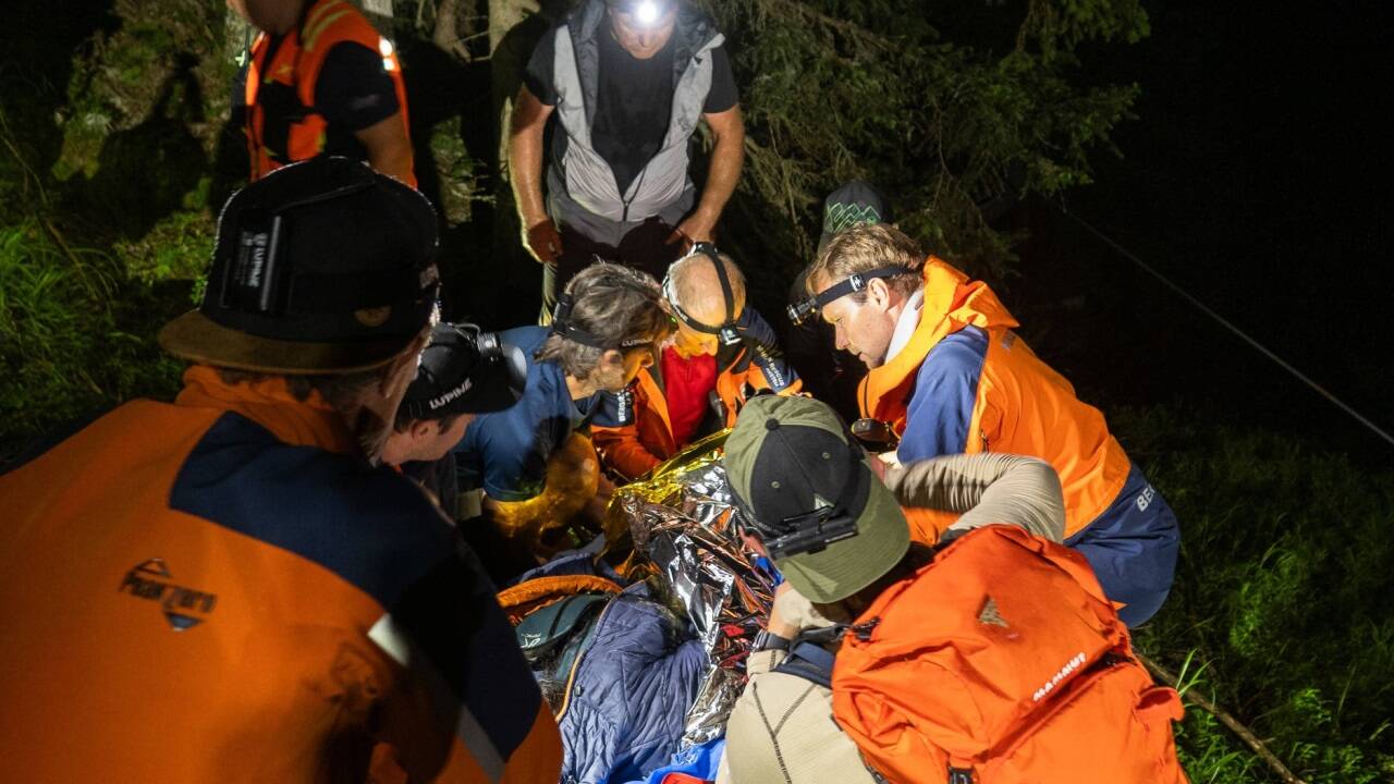 Nächtliche Rettungsaktion im Trattenbachtal in Wald im Pinzgau.  Nächtliche Rettungsaktion im Trattenbachtal in Wald im Pinzgau.
