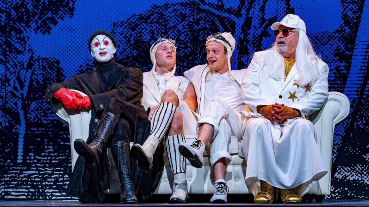 Szene aus „Lumpazivagabundus“ bei den Festspielen Reichenau.  Szene aus „Lumpazivagabundus“ bei den Festspielen Reichenau.