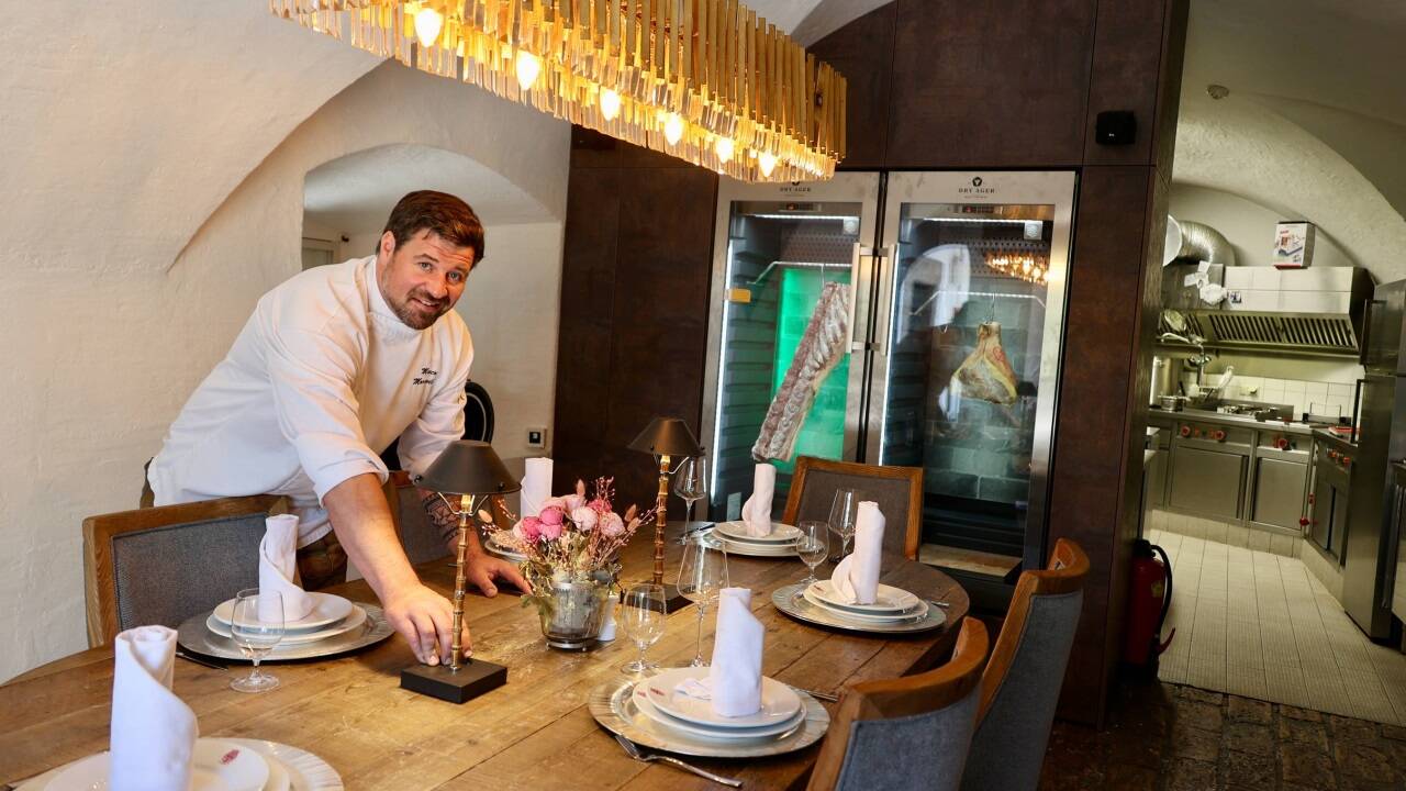 Geschäftsführer und Küchenchef Marco Morandini beim Chef’s Table. 