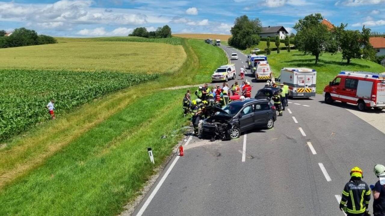Der schwere Verkehrsunfall ereignete sich auf der L508 in Richtung Ried. 