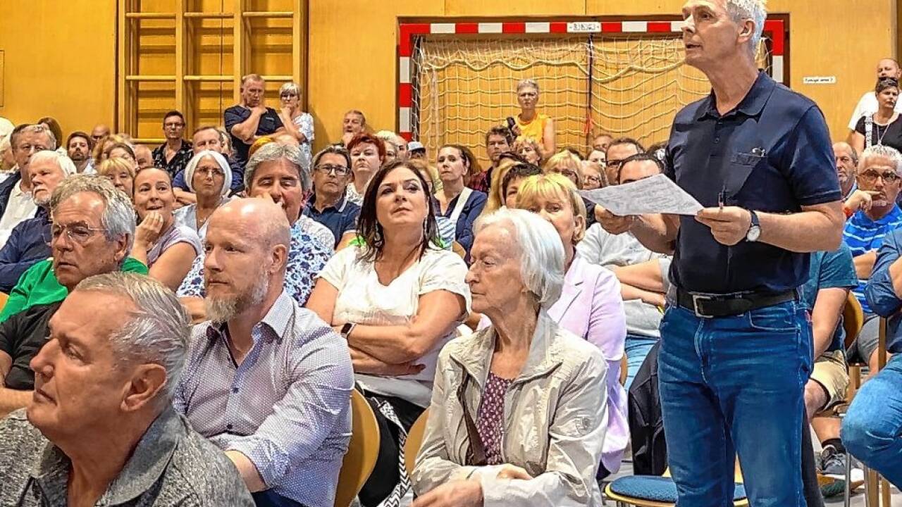 Viele der Anrainer befürchten eine Wertminderung ihrer Häuser und Wohnungen sowie eine verschlechterte Lebensqualität. 