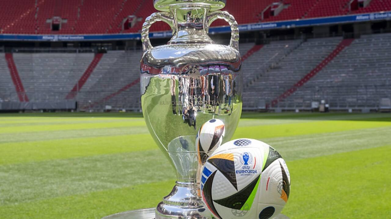 Wer darf den Henri-Delaunay-Pokal am 14. Juli in die Höhe stemmen? 