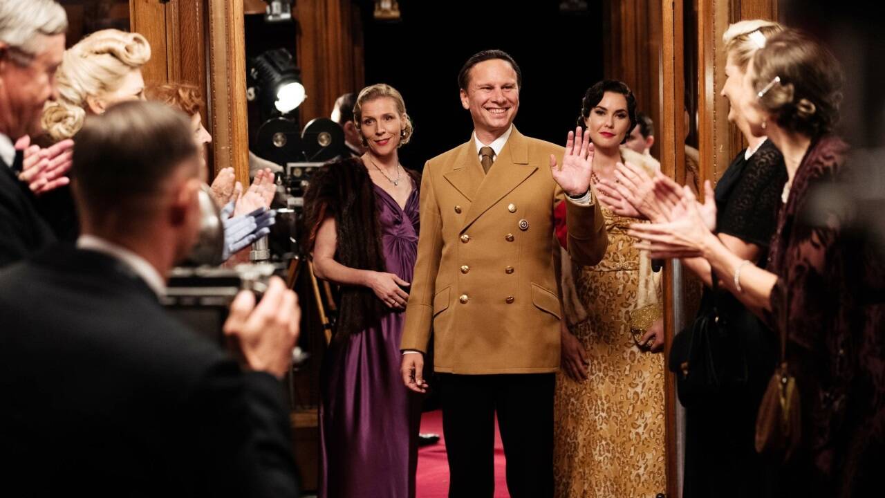 Bilder zum Film „Führer und Verführer“. 