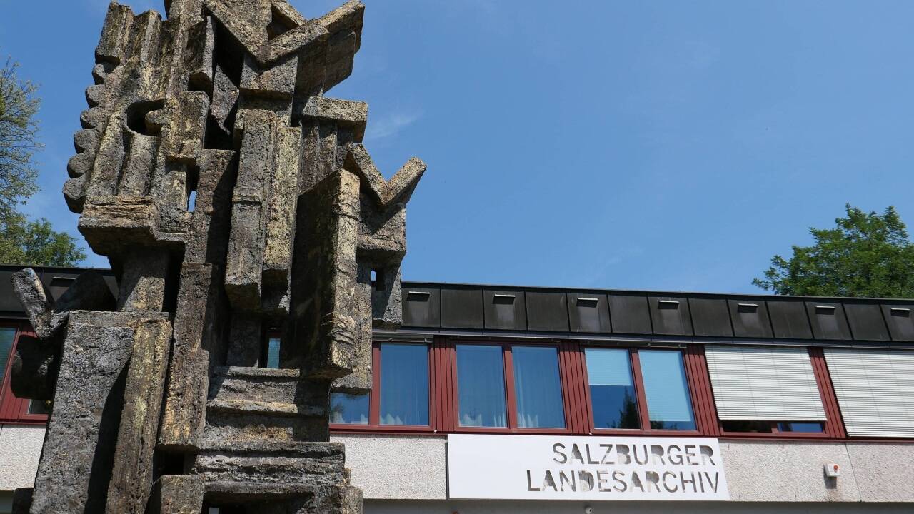 Der Archivturm.  