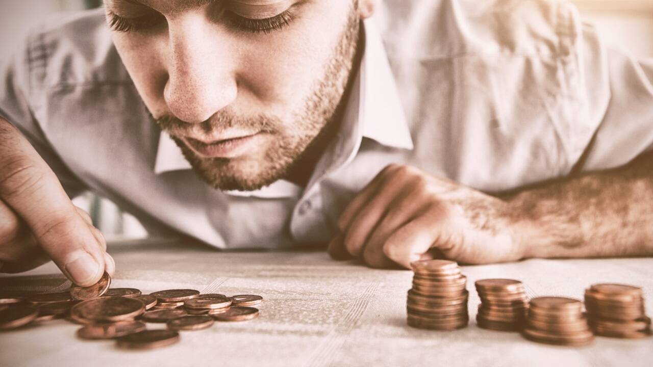 Viele Österreicherinnen und Österreicher müssen beinahe jeden Cent zählen. 