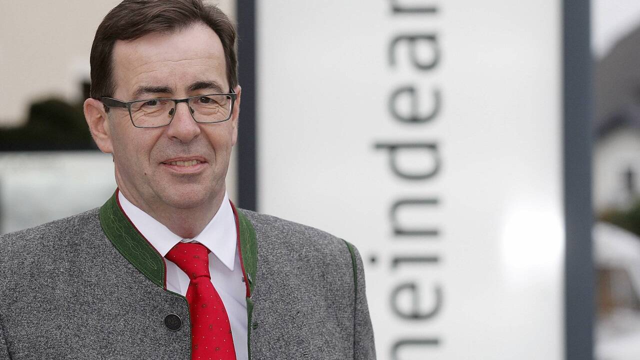 Bürgermeister Andreas Hasenöhrl ist von der Abrechnung per App überzeugt: „Das System funktioniert watscheneinfach.“  Bürgermeister Andreas Hasenöhrl ist von der Abrechnung per App überzeugt: „Das System funktioniert watscheneinfach.“