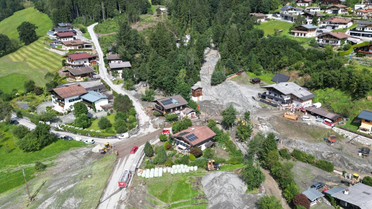 Unwetter und Muren in Mittersill, Ortsteil Rettenbach, in der Nacht von 17. auf 18. August 2023. Drohnenaufnahmen der Schäden bei Tageslicht. 