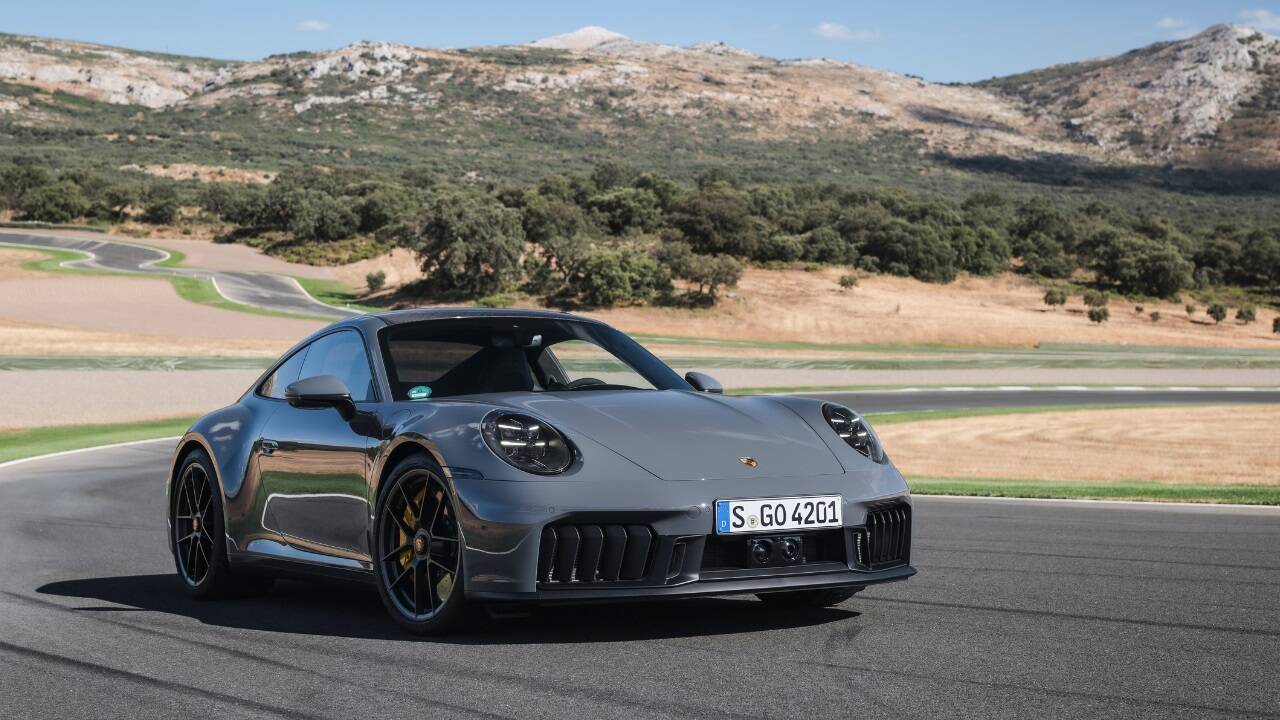 Der Hybridantrieb des neuen Porsche 911 GTS bietet eine Systemleistung von 541 PS.  
