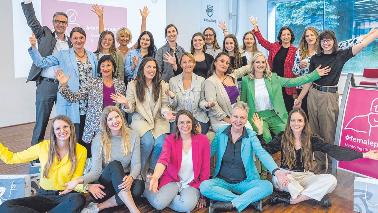 Die Teilnehmerinnen der ersten Ausgabe von „#femalepower“ an der FH Salzburg. 