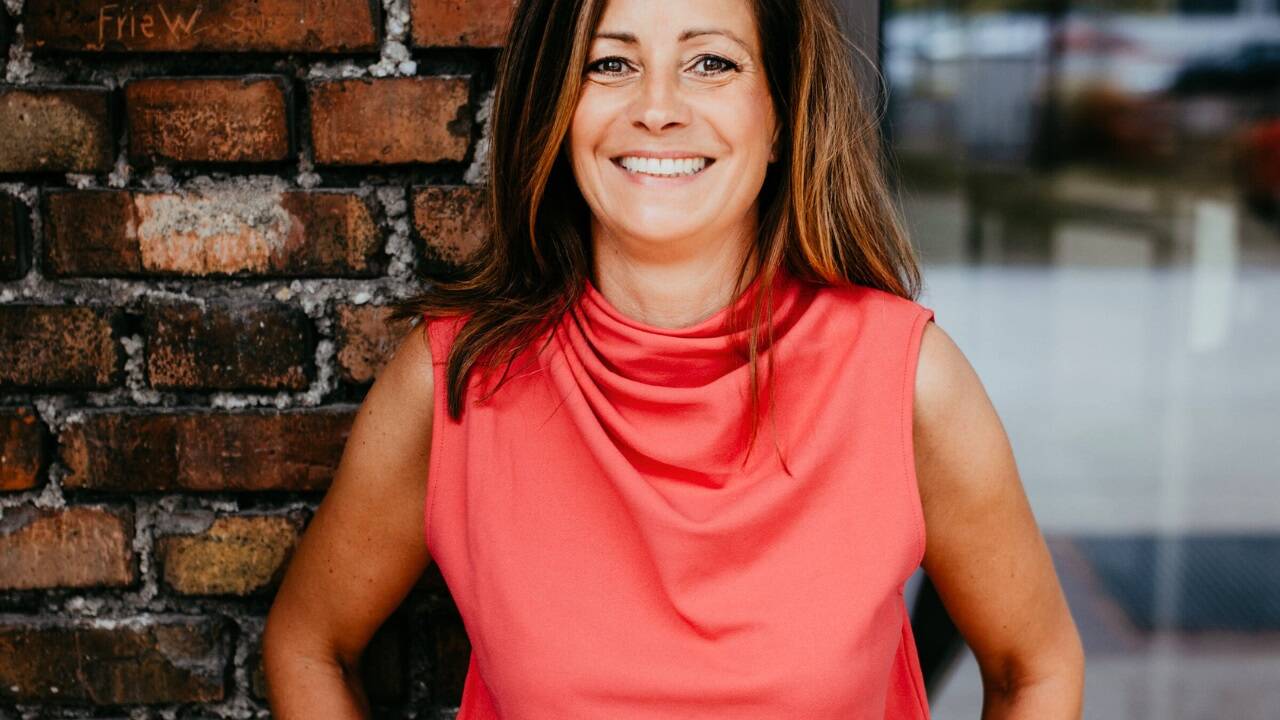 Silvia Faulhammer lädt Netzwerkerinnen auf die Tanzfläche ein.  