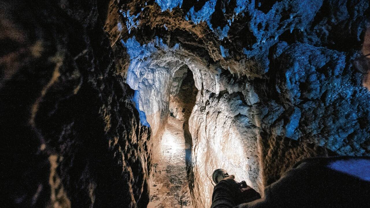 Nicht jedermanns Sache: schmaler Tunnel durch den Mönchsberg. Nicht jedermanns Sache: schmaler Tunnel durch den Mönchsberg.