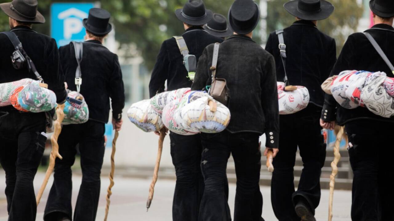 Handwerksgesellen auf traditioneller Walz 