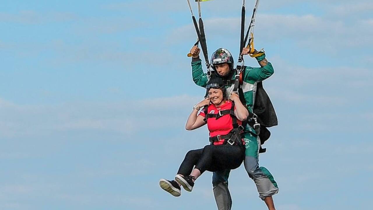 Tandem-Sprung nach Konditionstraining: Lisa Grill will wieder auf die Rennpiste zurück.  