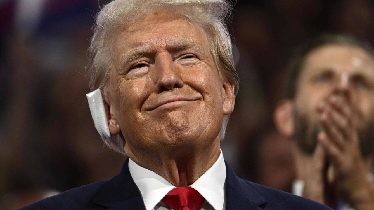 onald Trump tritt mit einem Verband auf.  