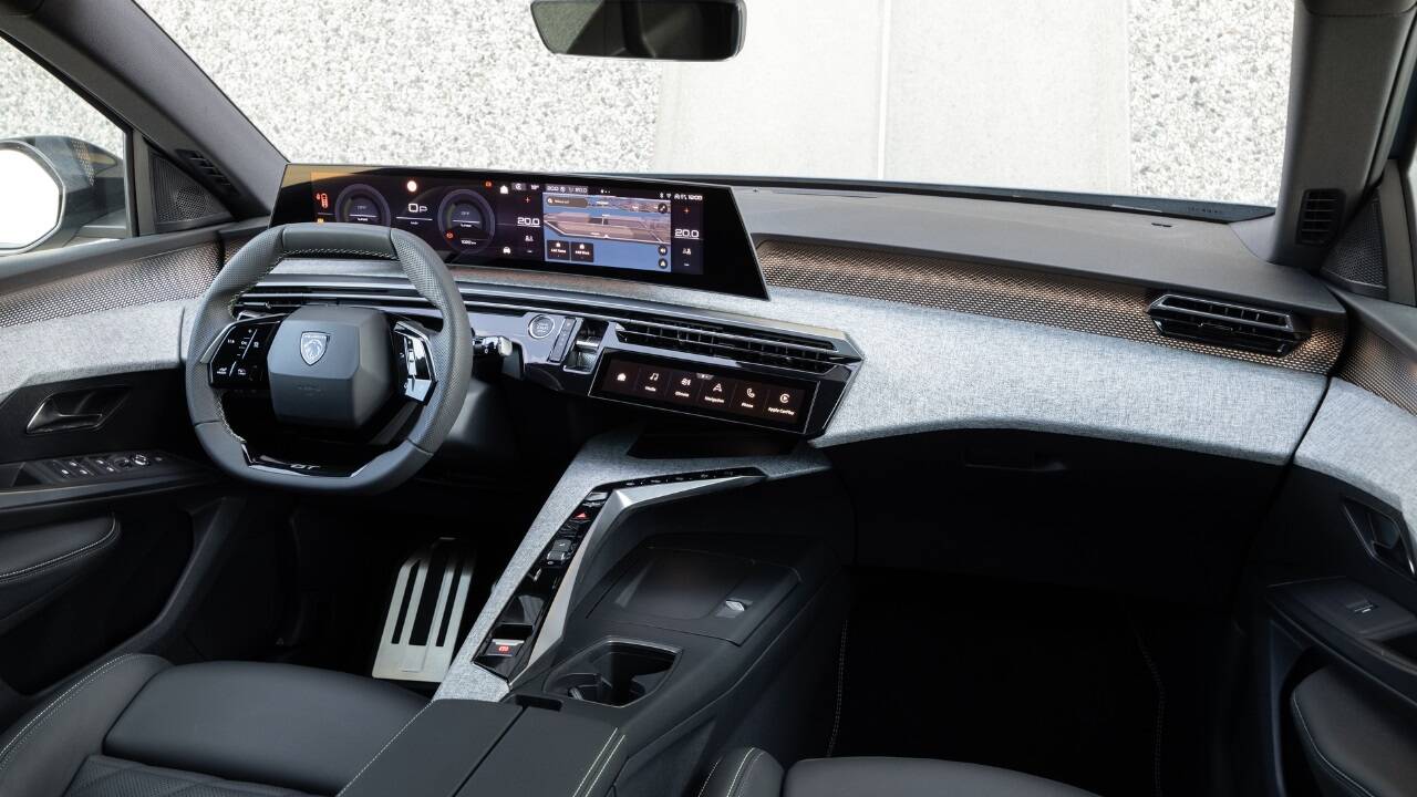 Kompakt ist anders, aber mit 4,79 Metern ist der Peugeot E-5008 tatsächlich bald der kürzeste Elektro-Siebensitzer am Markt. 