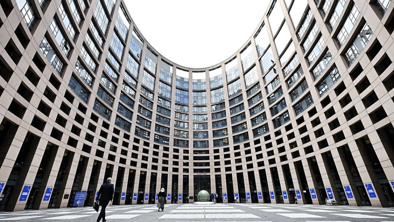 Erste Resolution des neu gewählten Parlaments 