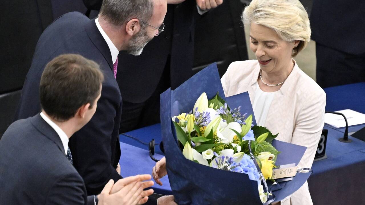 Ein Blumenstrauß für Ursula von der Leyen. Ein Blumenstrauß für Ursula von der Leyen.