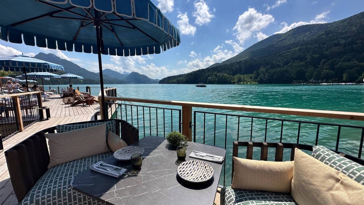 Die Seeterrasse von Schloss Fuschl. Die Seeterrasse von Schloss Fuschl.