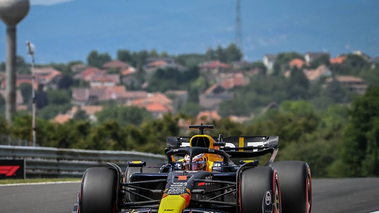 Verstappen fuhr mit einem Upgrade-Paket in Ungarn vor 