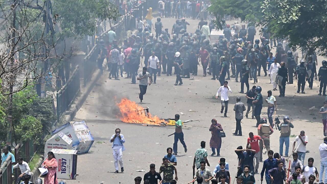 Zahlreiche Tote bei Studentenprotesten in Bangladesch  Zahlreiche Tote bei Studentenprotesten in Bangladesch