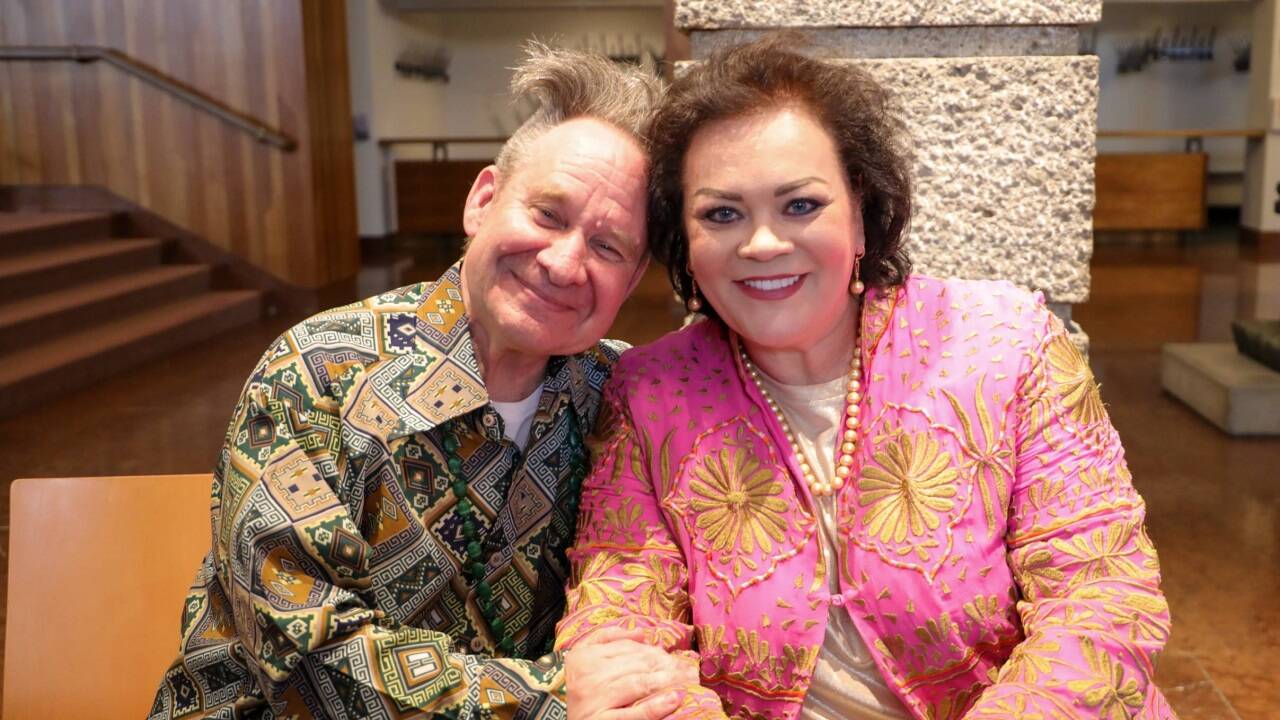 Regisseur Peter Sellars und Violeta Urmana, Mezzosopranistin aus „Der Spieler“. 