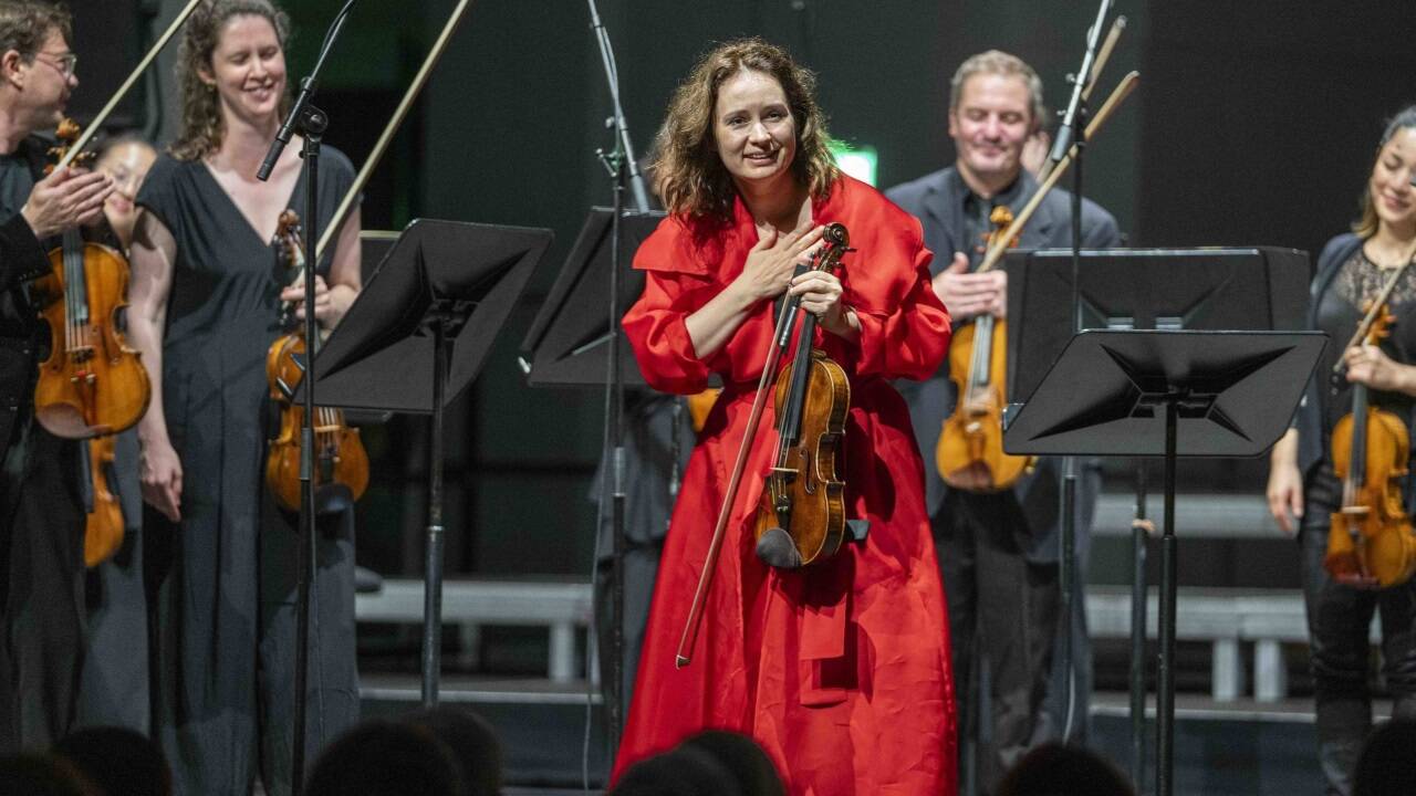 In völliger Übereinstimmung: Geigerin Patricia Kopatchinskaja und die Camerata Salzburg. 