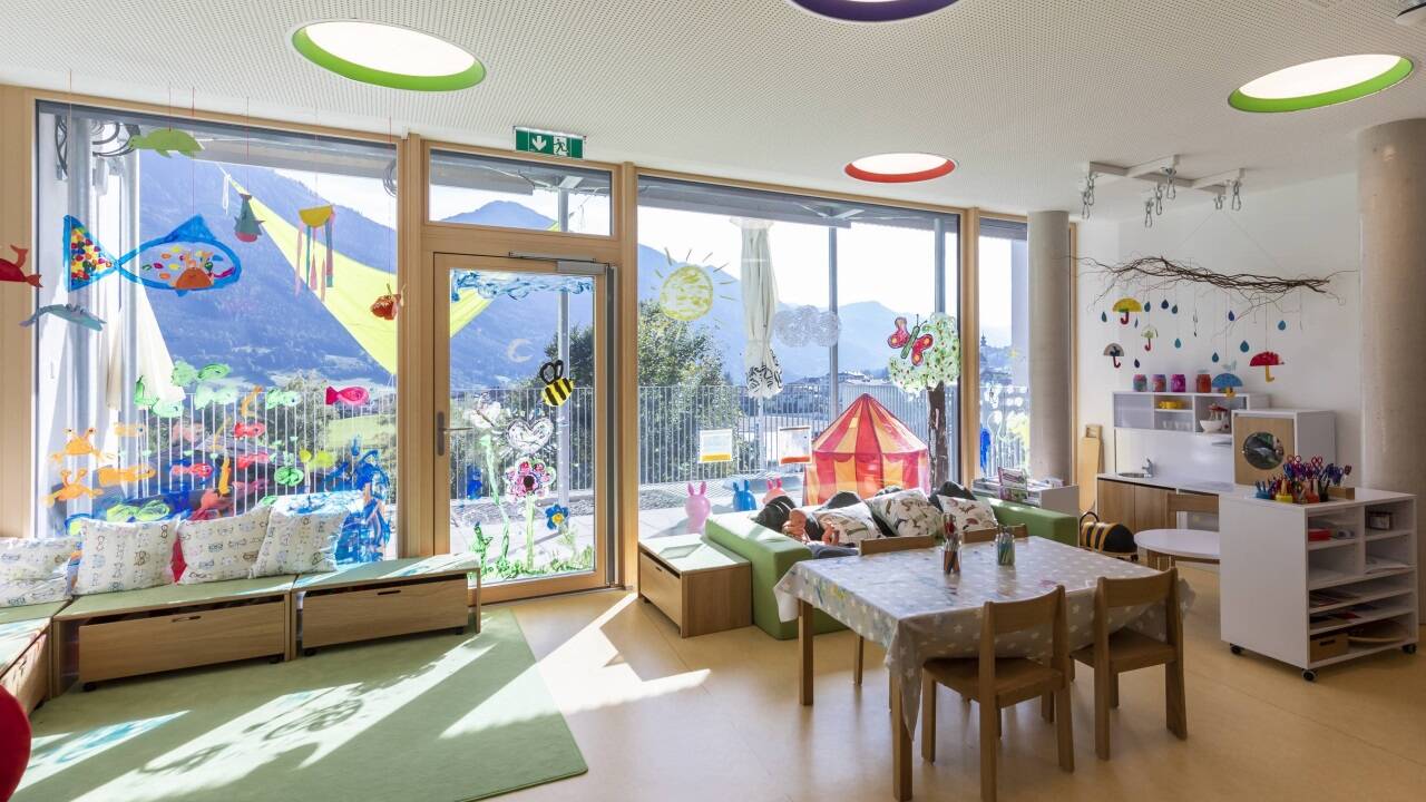 Der Leuwaldhof in St. Veit im Pongau ist die einzige Reha für krebskranke Kinder und Jugendliche in Österreich und bietet etwa 40 Vollzeitarbeitsplätze (Vollzeitäquivalente). 