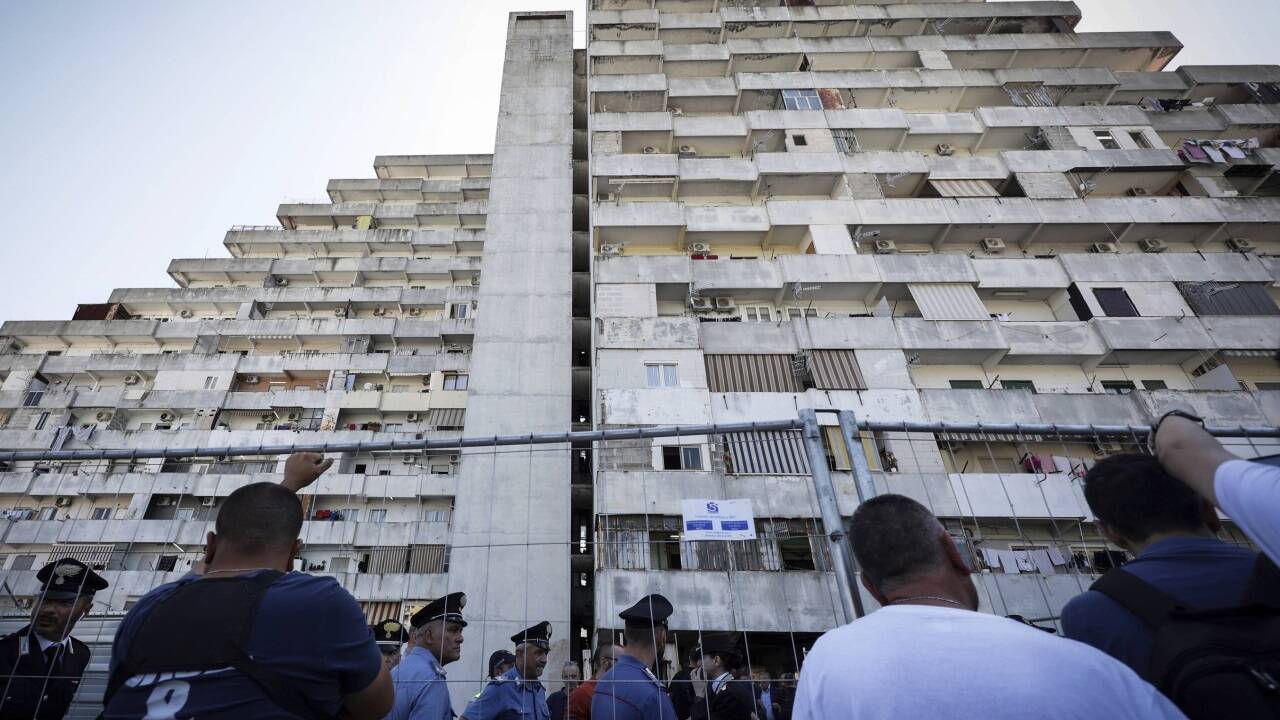 Unklar ist, warum der Balkon einstürzte.   Unklar ist, warum der Balkon einstürzte.