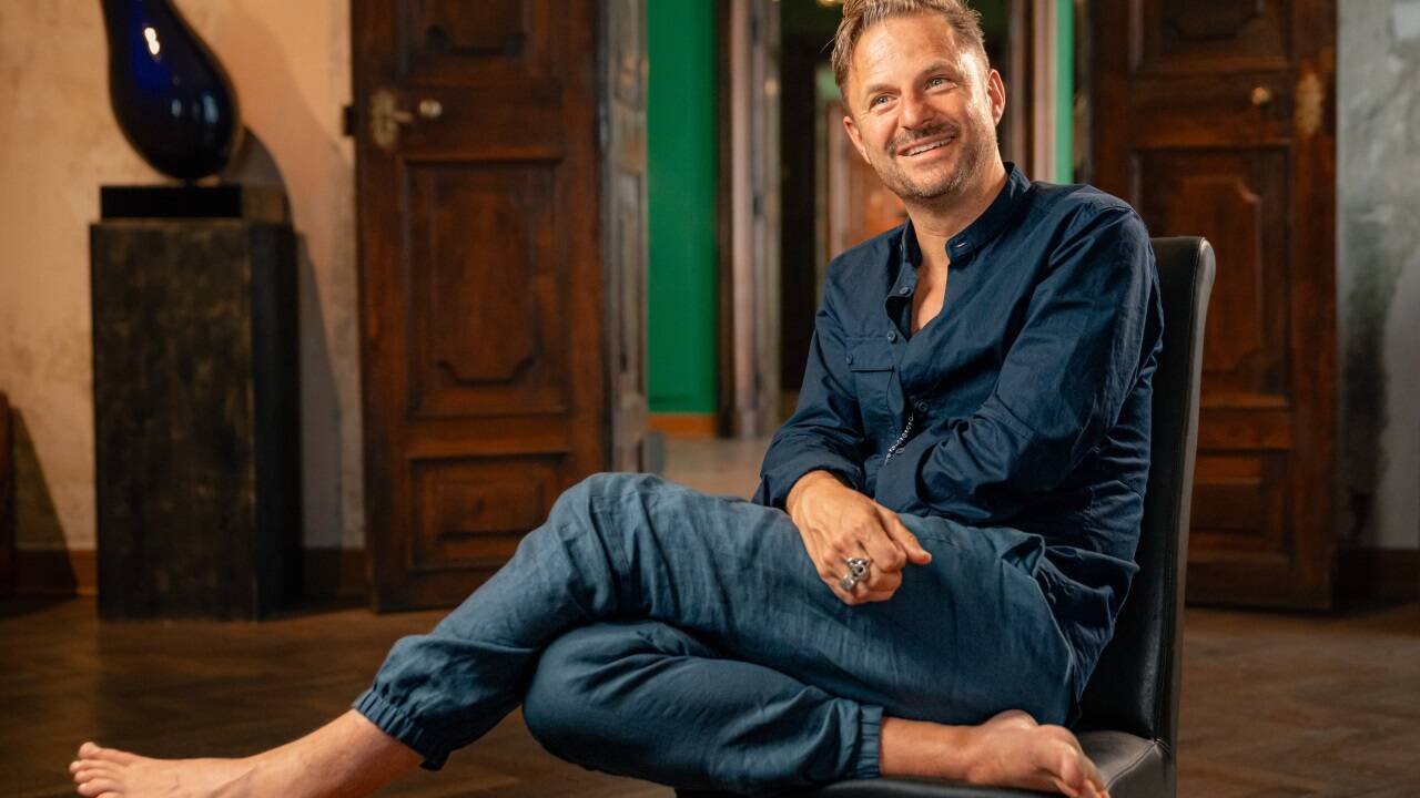 Philipp Hochmair in der Dokumentation. Philipp Hochmair in der Dokumentation.