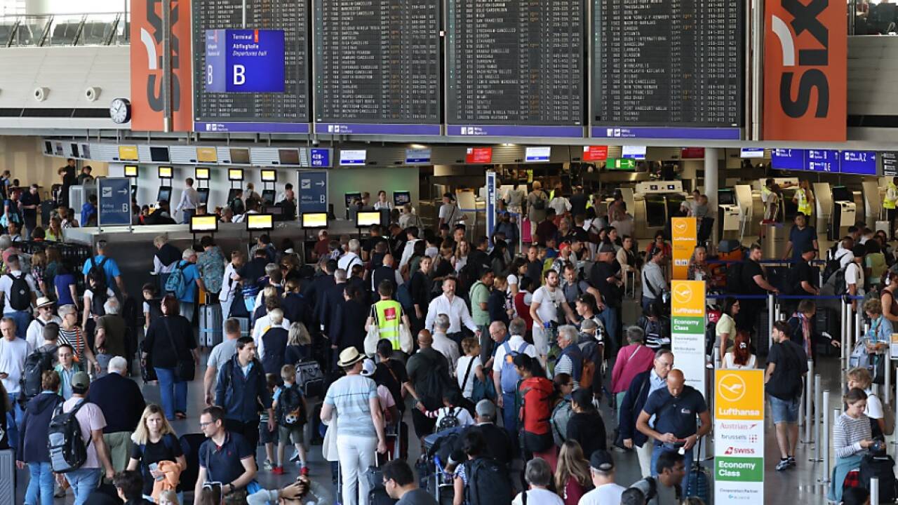 Zahlreiche Flüge mussten gestrichen werden 