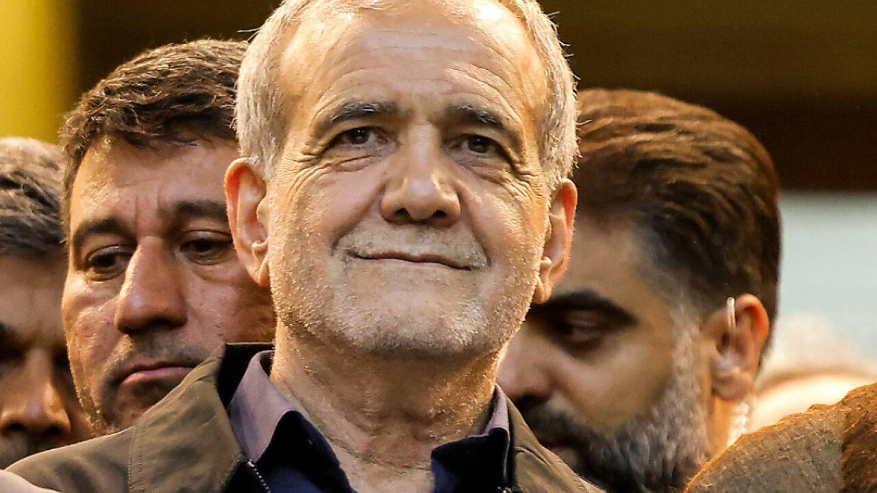 Masoud Pezeshkian wird am Dienstag im Parlament vereidigt Masoud Pezeshkian wird am Dienstag im Parlament vereidigt