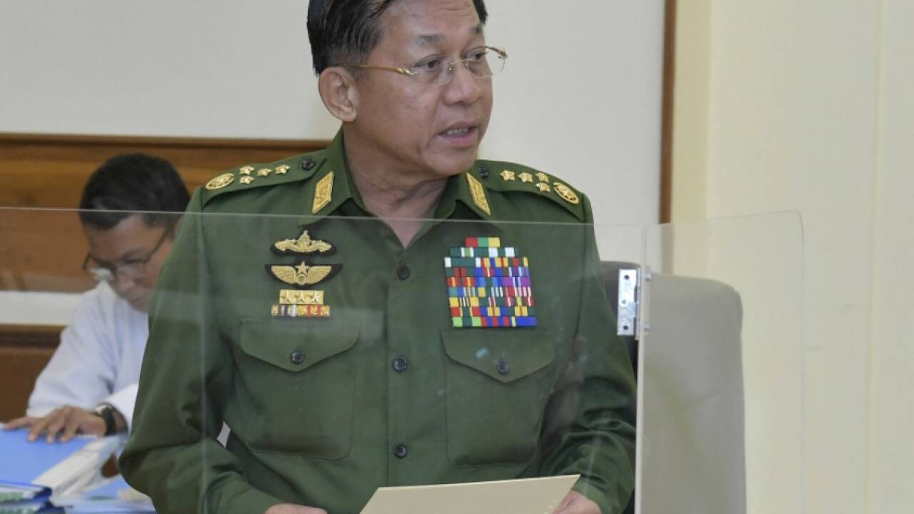 Der Aufstand gegen Junta- und Staatschef Min Aung Hlaing hält an  Der Aufstand gegen Junta- und Staatschef Min Aung Hlaing hält an