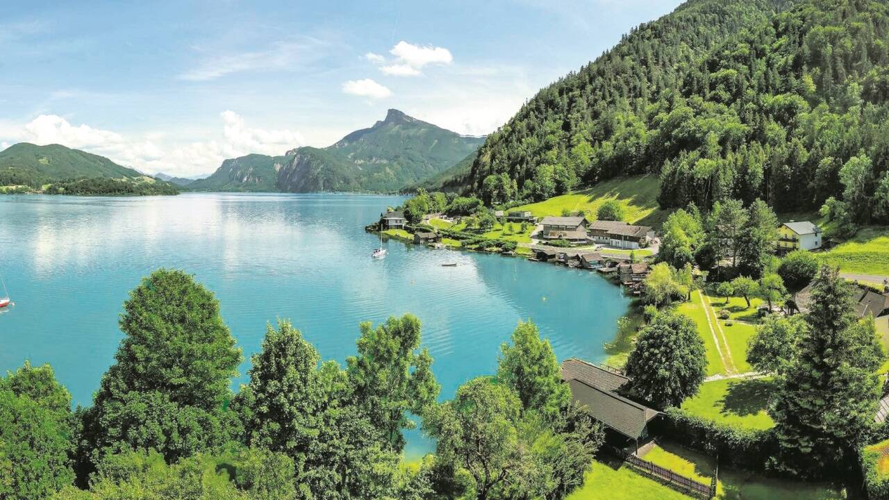 Die Salzkammergutseen gehören zu den beliebtesten Gegenden für Luxusimmobilen, im Bild der Mondsee.  Die Salzkammergutseen gehören zu den beliebtesten Gegenden für Luxusimmobilen, im Bild der Mondsee.